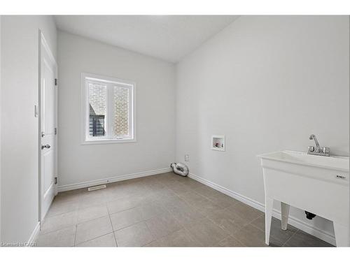 252 Otterbein Road, Kitchener, ON - Indoor Photo Showing Other Room