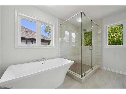 252 Otterbein Road, Kitchener, ON - Indoor Photo Showing Bathroom
