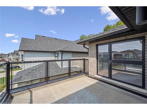 252 Otterbein Road, Kitchener, ON - Outdoor With Exterior