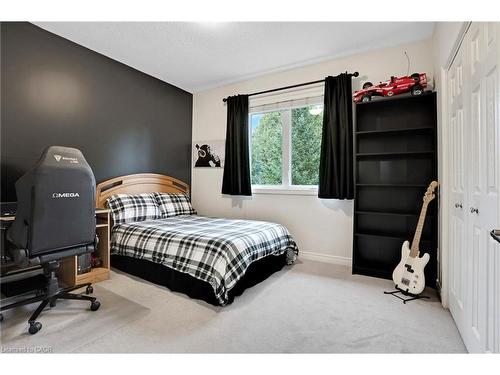 226 Hume Road, Puslinch, ON - Indoor Photo Showing Bedroom