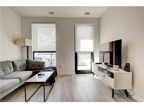 1803-181 King Street S, Waterloo, ON - Indoor Photo Showing Living Room
