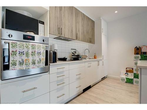 1803-181 King Street S, Waterloo, ON - Indoor Photo Showing Kitchen