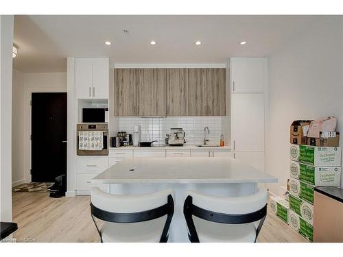 1803-181 King Street S, Waterloo, ON - Indoor Photo Showing Kitchen