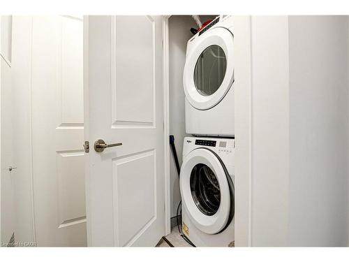 1803-181 King Street S, Waterloo, ON - Indoor Photo Showing Laundry Room