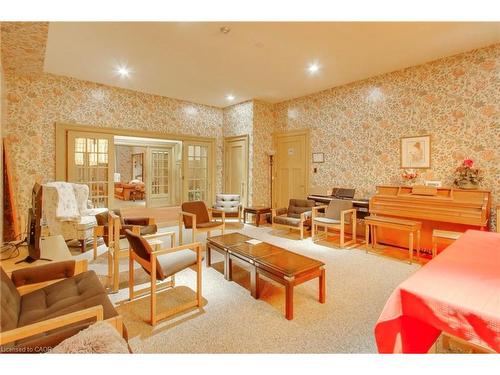 200 Main Street E, Hamilton, ON 