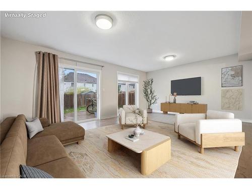 82 Couling Crescent, Guelph, ON - Indoor Photo Showing Living Room