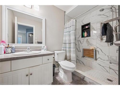 82 Couling Crescent, Guelph, ON - Indoor Photo Showing Bathroom