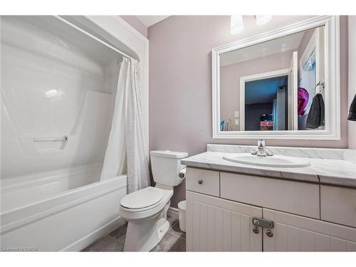 82 Couling Crescent, Guelph, ON - Indoor Photo Showing Bathroom