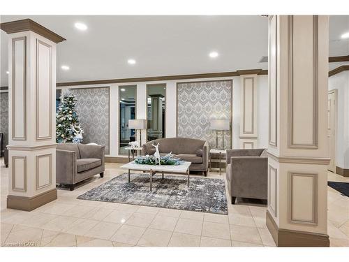 703-442 Maple Avenue S, Burlington, ON - Indoor