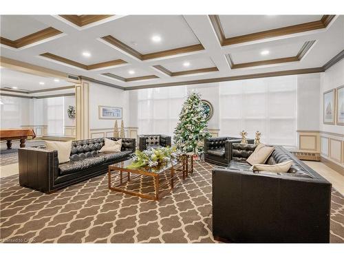 703-442 Maple Avenue S, Burlington, ON - Indoor Photo Showing Other Room