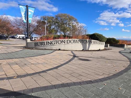 703-442 Maple Avenue S, Burlington, ON - Outdoor With View