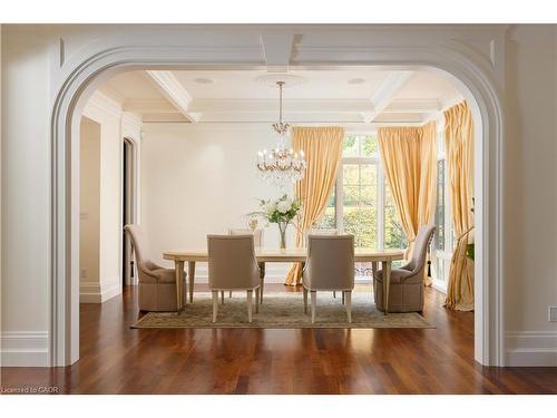 1081 Argyle Drive, Oakville, ON - Indoor Photo Showing Dining Room