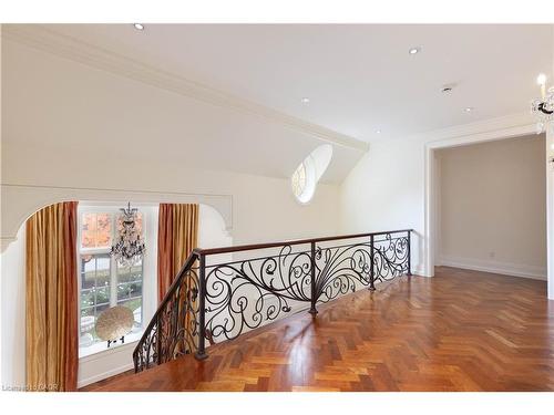 1081 Argyle Drive, Oakville, ON - Indoor Photo Showing Other Room