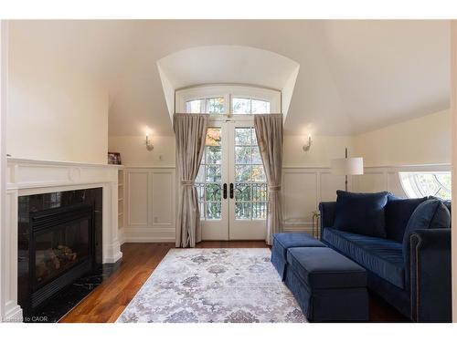 1081 Argyle Drive, Oakville, ON - Indoor Photo Showing Living Room With Fireplace