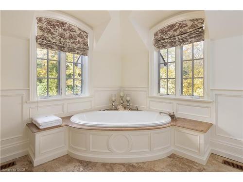 1081 Argyle Drive, Oakville, ON - Indoor Photo Showing Bathroom