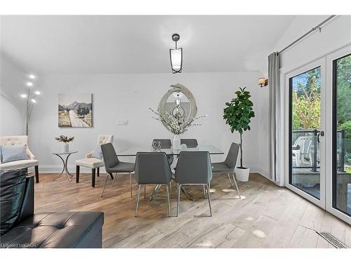 568 Dynes Road, Burlington, ON - Indoor Photo Showing Dining Room