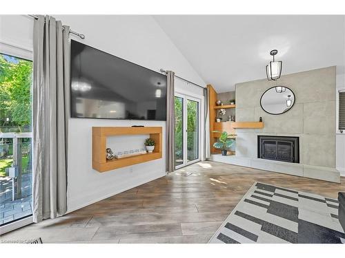 568 Dynes Road, Burlington, ON - Indoor Photo Showing Living Room With Fireplace