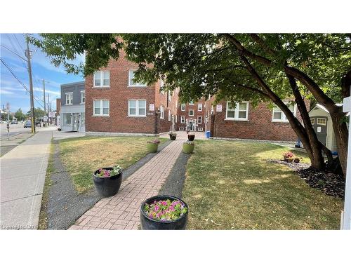405-1544 King Street E, Hamilton, ON - Outdoor