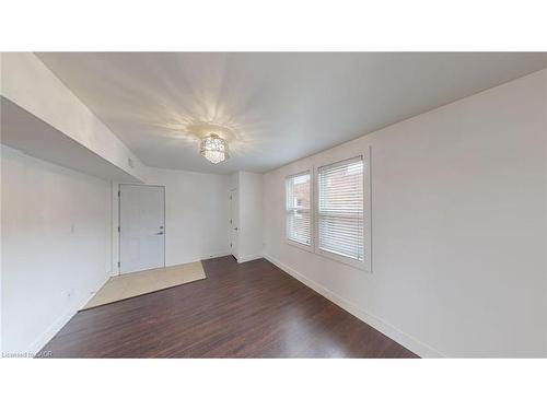 405-1544 King Street E, Hamilton, ON - Indoor Photo Showing Other Room