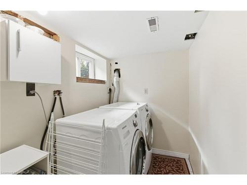 76 East 15Th Street, Hamilton, ON - Indoor Photo Showing Laundry Room