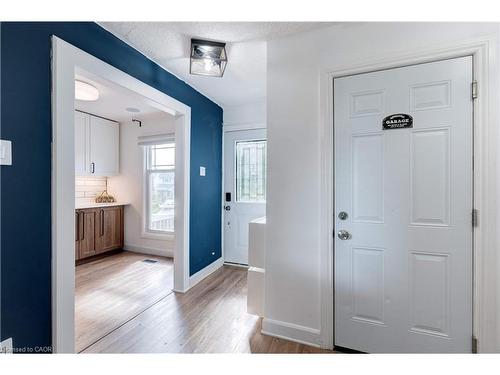 2261 Leominster Drive, Burlington, ON - Indoor Photo Showing Other Room