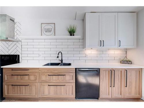 2261 Leominster Drive, Burlington, ON - Indoor Photo Showing Kitchen With Double Sink