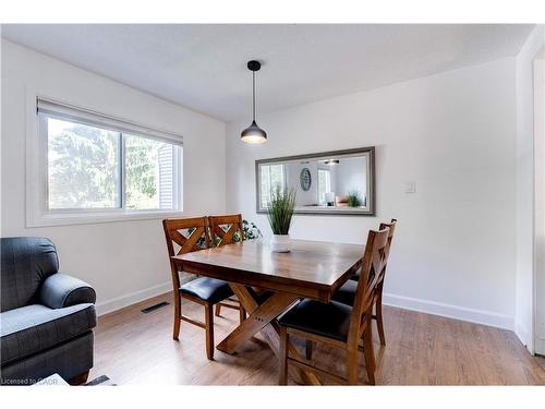 2261 Leominster Drive, Burlington, ON - Indoor Photo Showing Dining Room