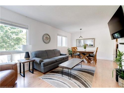 2261 Leominster Drive, Burlington, ON - Indoor Photo Showing Living Room