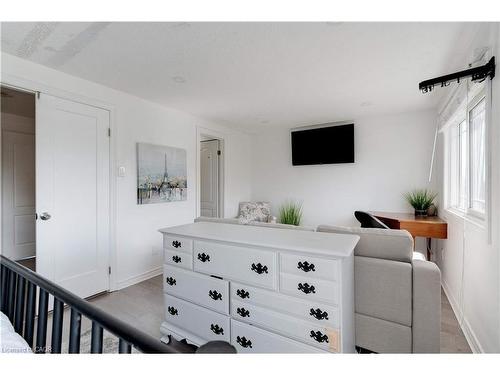 2261 Leominster Drive, Burlington, ON - Indoor