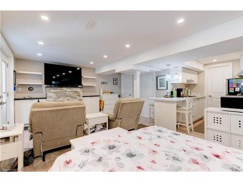 2261 Leominster Drive, Burlington, ON - Indoor