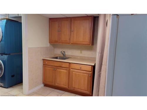 Kitchener, ON - Indoor Photo Showing Laundry Room