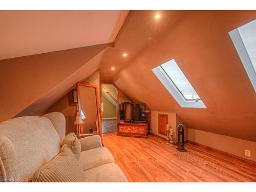 81 Beechwood Avenue, Hamilton, ON - Indoor Photo Showing Other Room