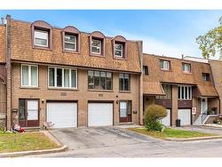 48-49 Cedarwoods Crescent  Kitchener, ON N2C 2L1