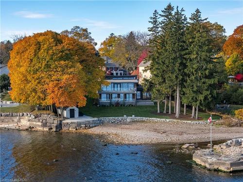 121 Edgecliffe Place, Burlington, ON - Outdoor With Body Of Water