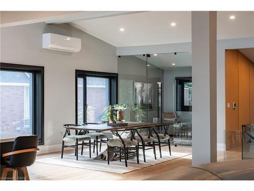 121 Edgecliffe Place, Burlington, ON - Indoor