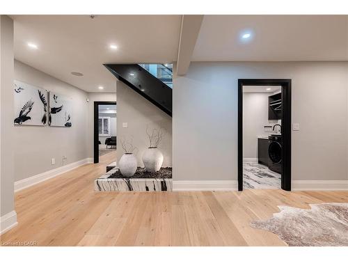 121 Edgecliffe Place, Burlington, ON - Indoor Photo Showing Other Room