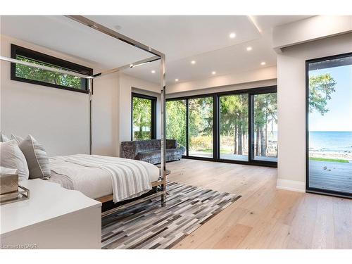 121 Edgecliffe Place, Burlington, ON - Indoor Photo Showing Bedroom