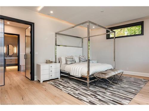 121 Edgecliffe Place, Burlington, ON - Indoor Photo Showing Bedroom