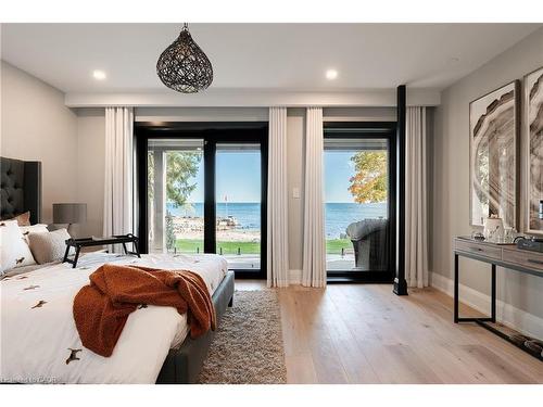121 Edgecliffe Place, Burlington, ON - Indoor Photo Showing Bedroom