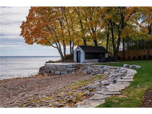 121 Edgecliffe Place, Burlington, ON - Outdoor With Body Of Water