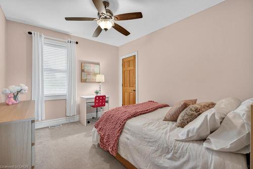 74 Green Mountain Road E, Stoney Creek, ON - Indoor Photo Showing Bedroom