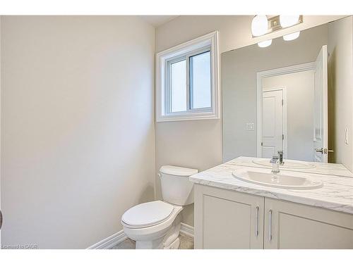 Upper-26 Willson Drive, Thorold, ON - Indoor Photo Showing Bathroom