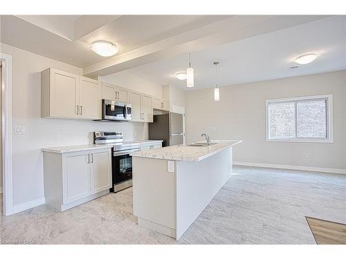 Upper-26 Willson Drive, Thorold, ON - Indoor Photo Showing Kitchen