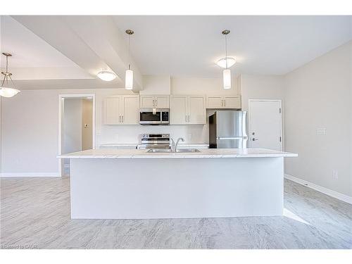 Upper-26 Willson Drive, Thorold, ON - Indoor Photo Showing Kitchen With Double Sink