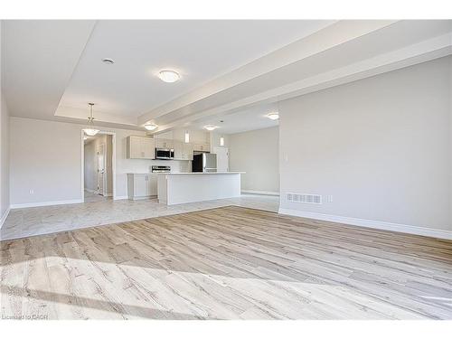 Upper-26 Willson Drive, Thorold, ON - Indoor