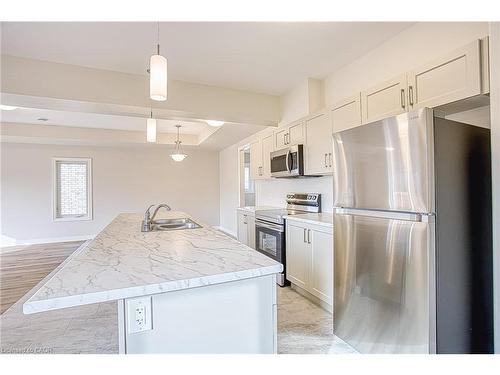 Upper-26 Willson Drive, Thorold, ON - Indoor Photo Showing Kitchen With Double Sink