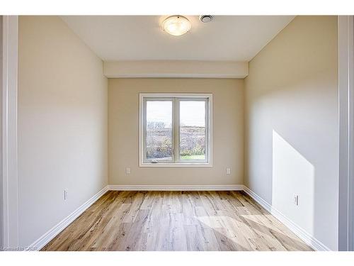 Upper-26 Willson Drive, Thorold, ON - Indoor Photo Showing Other Room