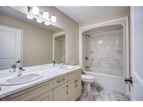 Upper-26 Willson Drive, Thorold, ON - Indoor Photo Showing Bathroom
