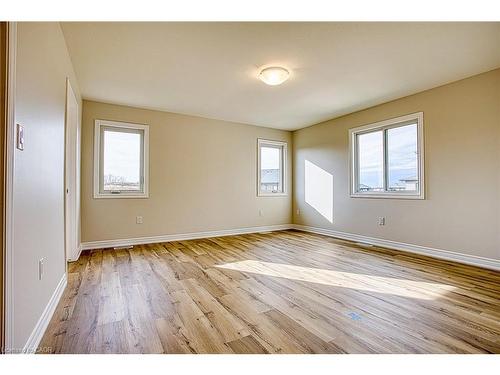 Upper-26 Willson Drive, Thorold, ON - Indoor Photo Showing Other Room