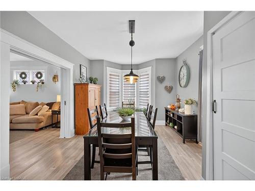 22 Griffith Street, Welland, ON - Indoor Photo Showing Dining Room